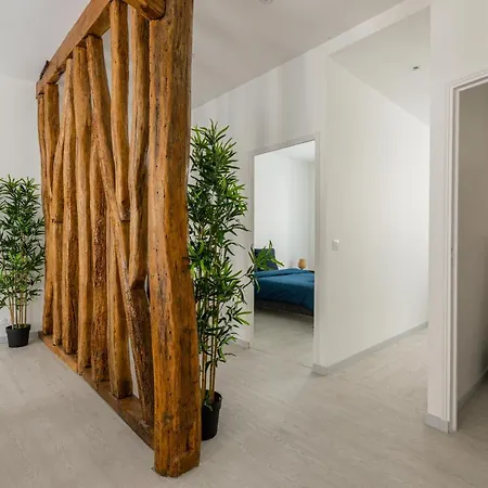 Luxurious 2 Bedroom Avenue Des Champs-elysees Saint-philippe Du Roule Free Netflix * Parigi