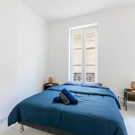 Luxurious 2 Bedroom Avenue Des Champs-elysees Saint-philippe Du Roule Free Netflix Appartamento Parigi